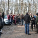 Un des trois groupes sur le départ pour la visite d'un terrier